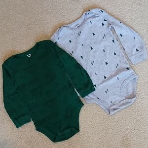 2 Carter's Bodysuits Unisex Size 24 Months Boys Girls Trains Animals Green Gray